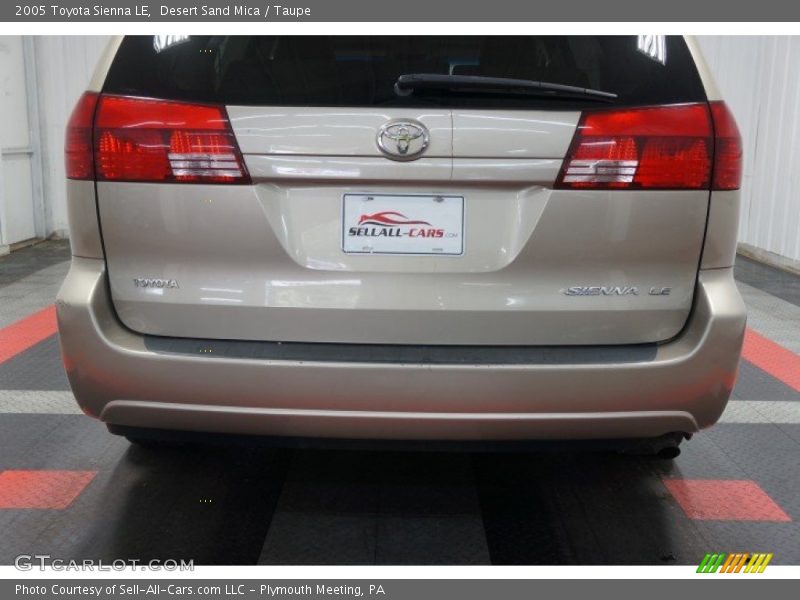 Desert Sand Mica / Taupe 2005 Toyota Sienna LE