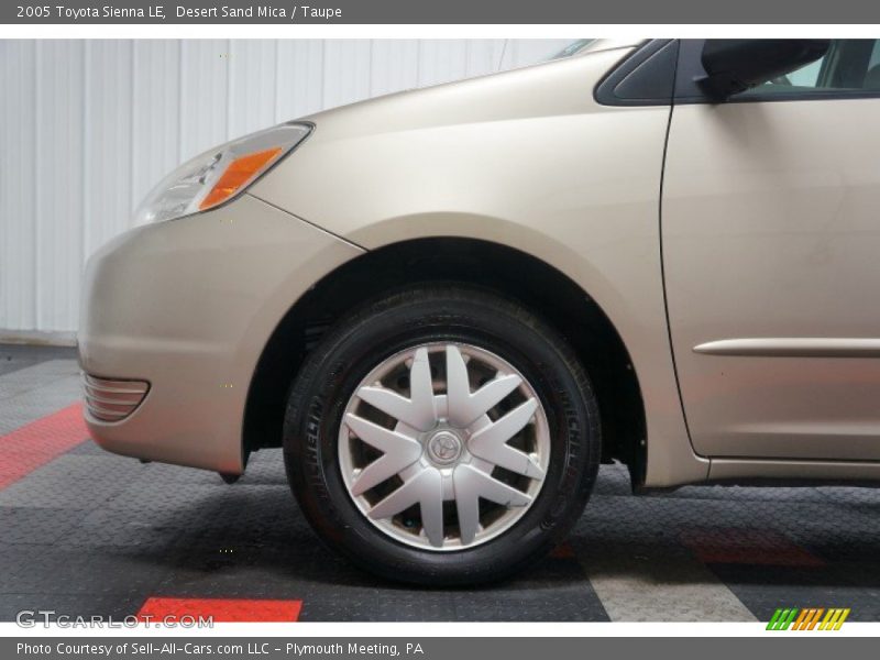 Desert Sand Mica / Taupe 2005 Toyota Sienna LE