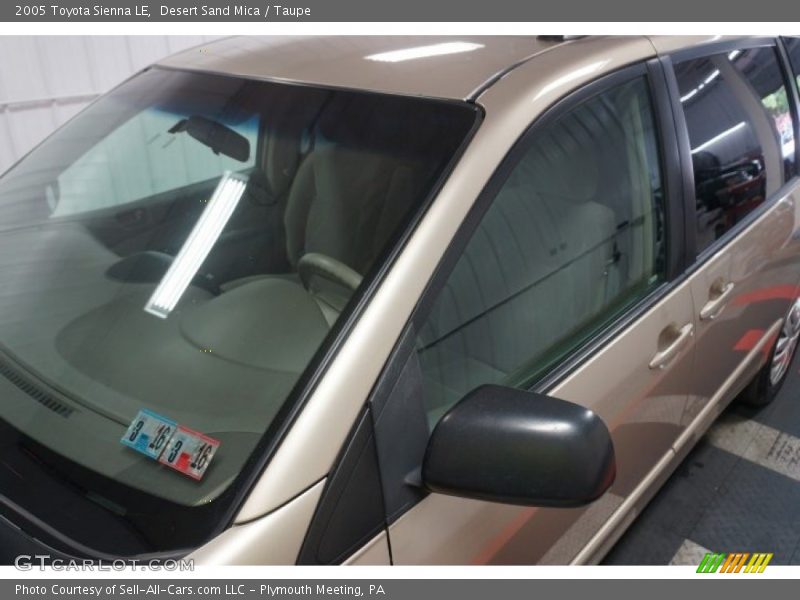 Desert Sand Mica / Taupe 2005 Toyota Sienna LE