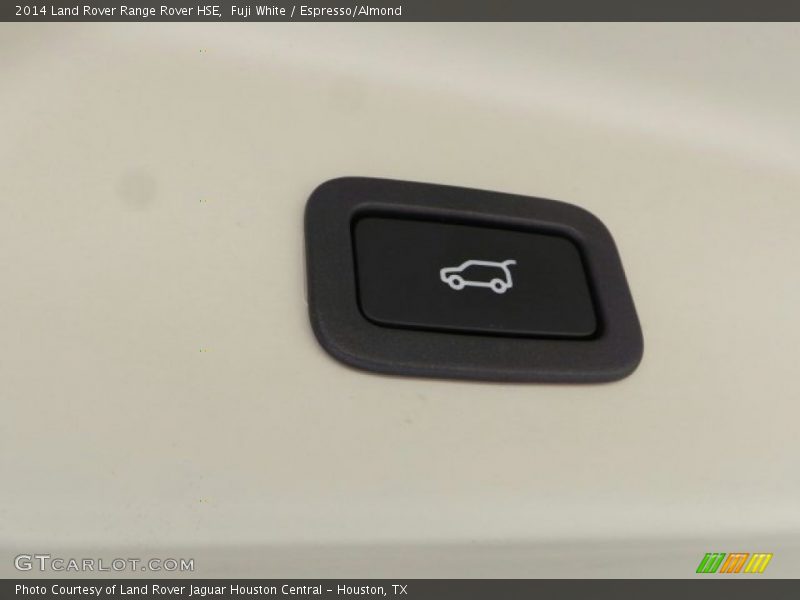 Fuji White / Espresso/Almond 2014 Land Rover Range Rover HSE