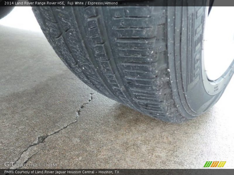 Fuji White / Espresso/Almond 2014 Land Rover Range Rover HSE