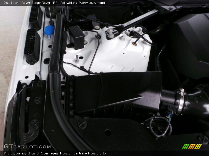 Fuji White / Espresso/Almond 2014 Land Rover Range Rover HSE