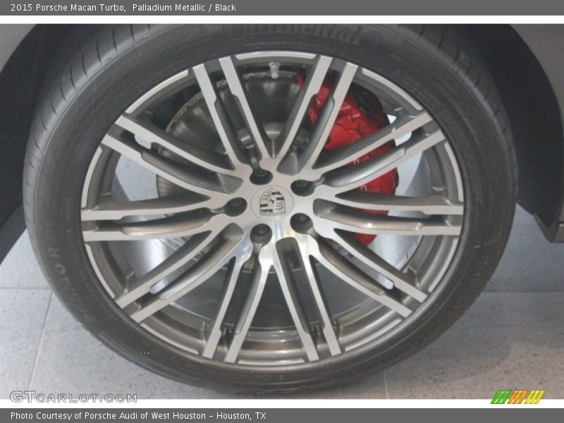 Palladium Metallic / Black 2015 Porsche Macan Turbo