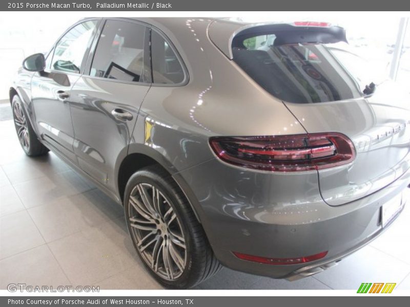 Palladium Metallic / Black 2015 Porsche Macan Turbo
