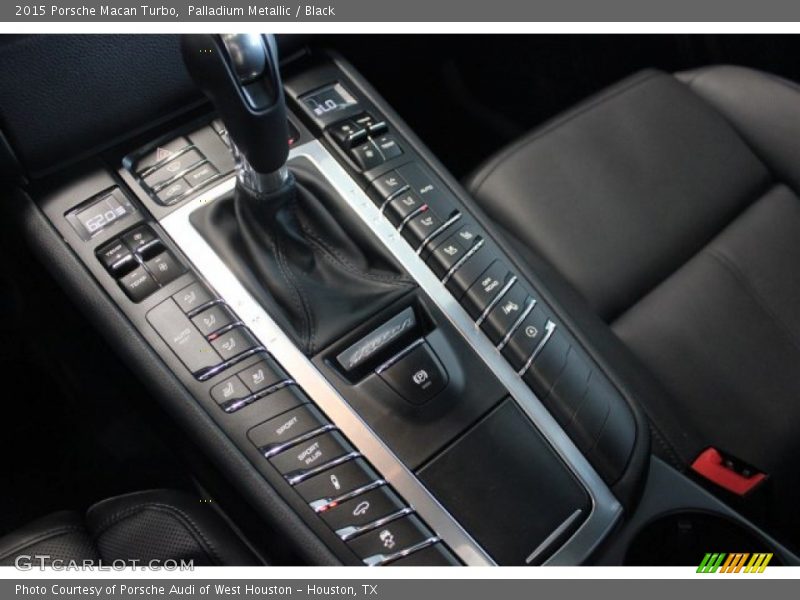 Palladium Metallic / Black 2015 Porsche Macan Turbo