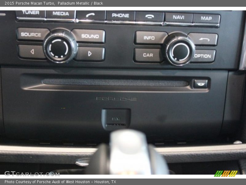 Palladium Metallic / Black 2015 Porsche Macan Turbo