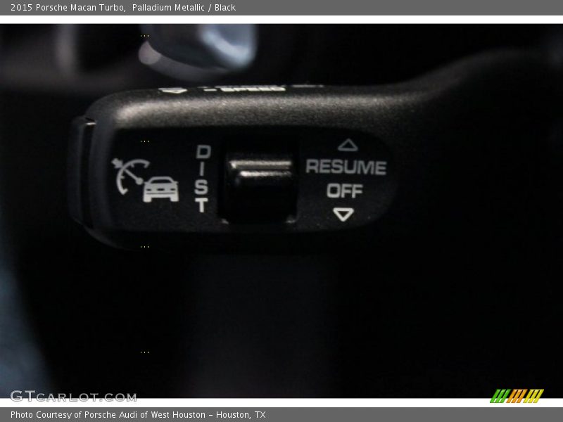 Palladium Metallic / Black 2015 Porsche Macan Turbo