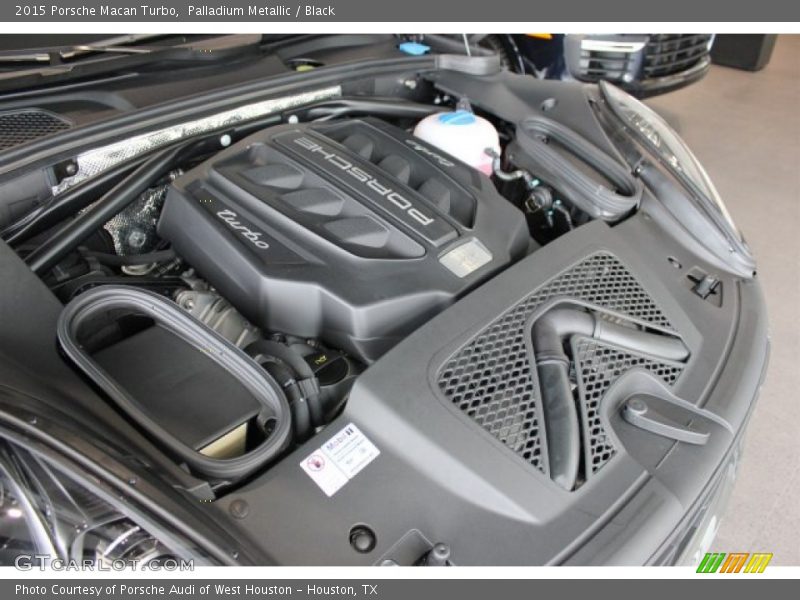 Palladium Metallic / Black 2015 Porsche Macan Turbo