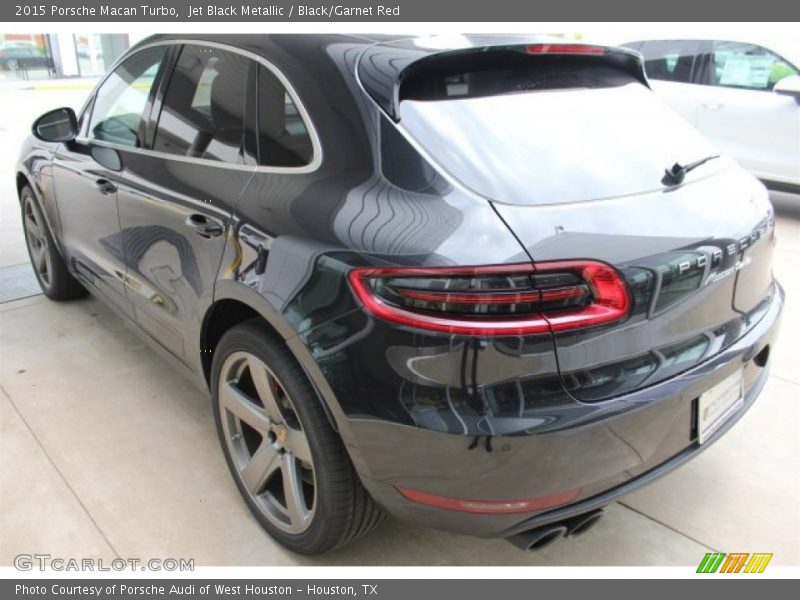 Jet Black Metallic / Black/Garnet Red 2015 Porsche Macan Turbo