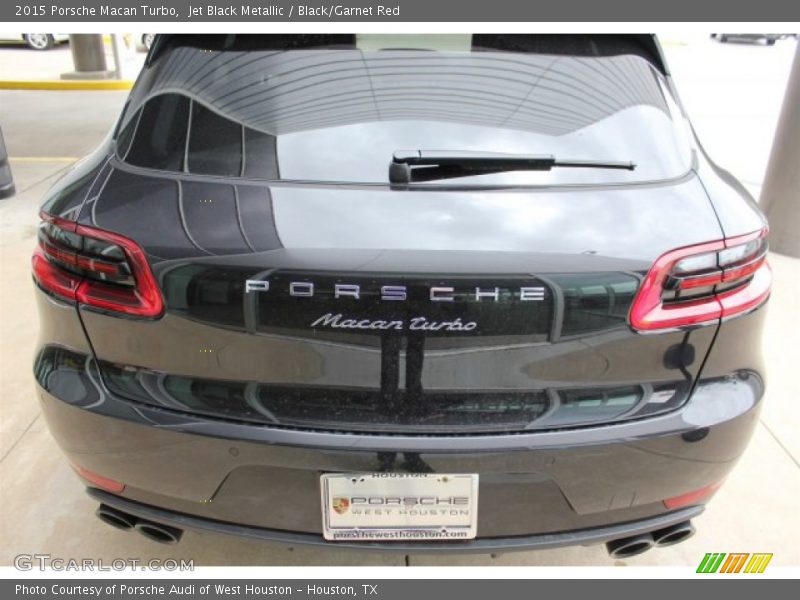 Jet Black Metallic / Black/Garnet Red 2015 Porsche Macan Turbo