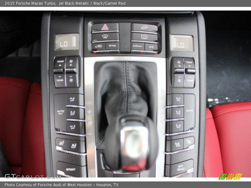 Controls of 2015 Macan Turbo
