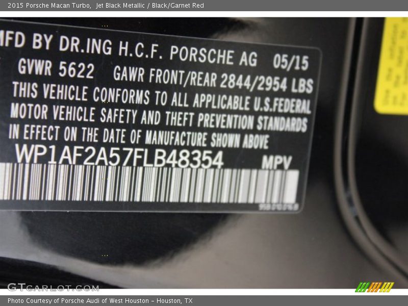 Jet Black Metallic / Black/Garnet Red 2015 Porsche Macan Turbo