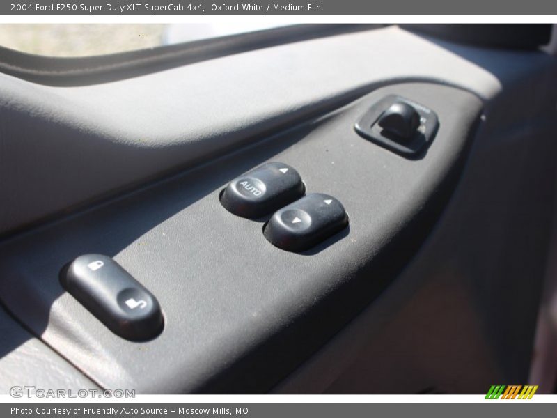 Oxford White / Medium Flint 2004 Ford F250 Super Duty XLT SuperCab 4x4