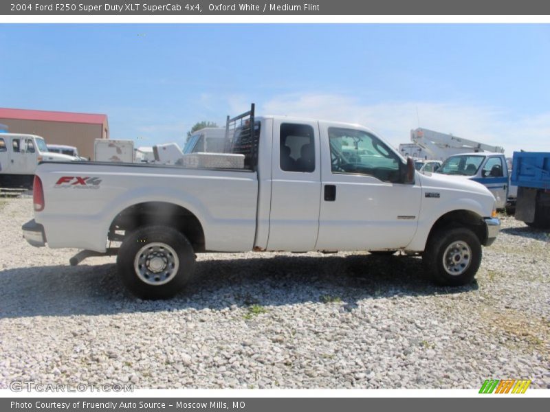 Oxford White / Medium Flint 2004 Ford F250 Super Duty XLT SuperCab 4x4
