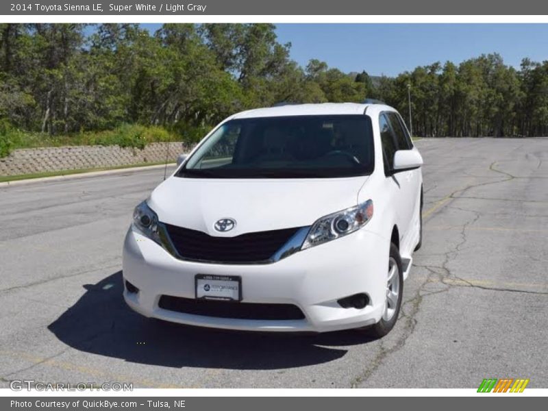 Super White / Light Gray 2014 Toyota Sienna LE
