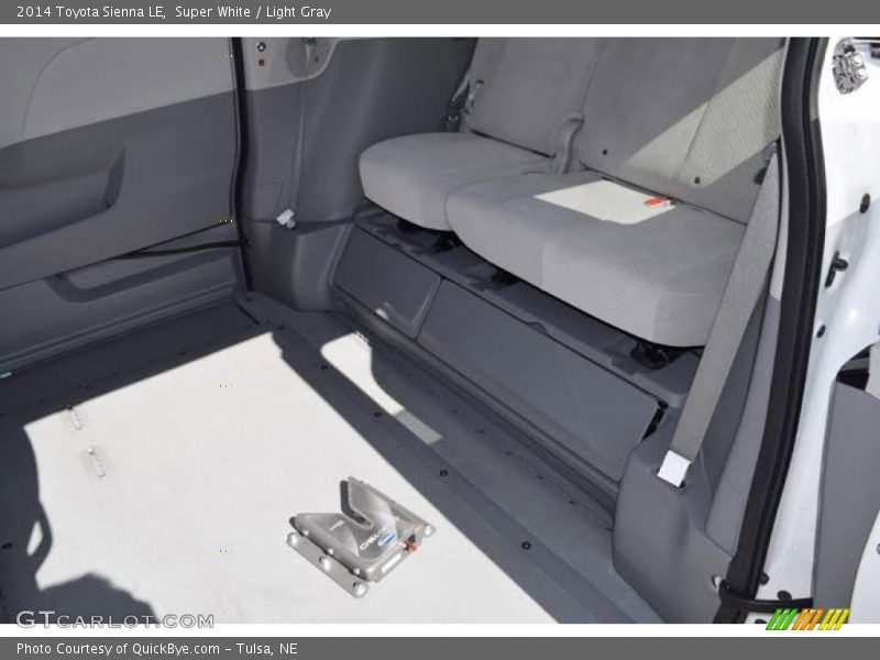 Super White / Light Gray 2014 Toyota Sienna LE