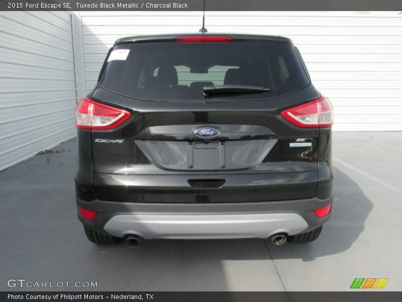 Tuxedo Black Metallic / Charcoal Black 2015 Ford Escape SE