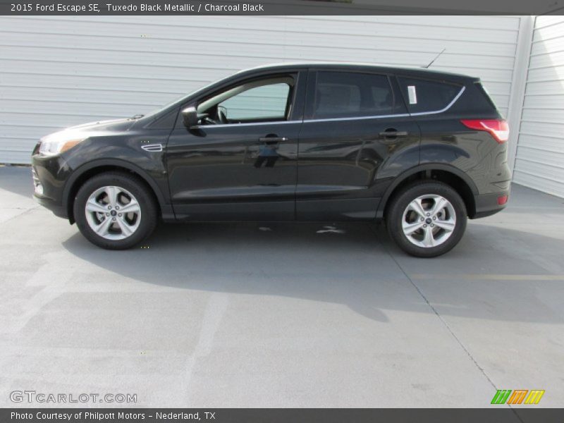 Tuxedo Black Metallic / Charcoal Black 2015 Ford Escape SE