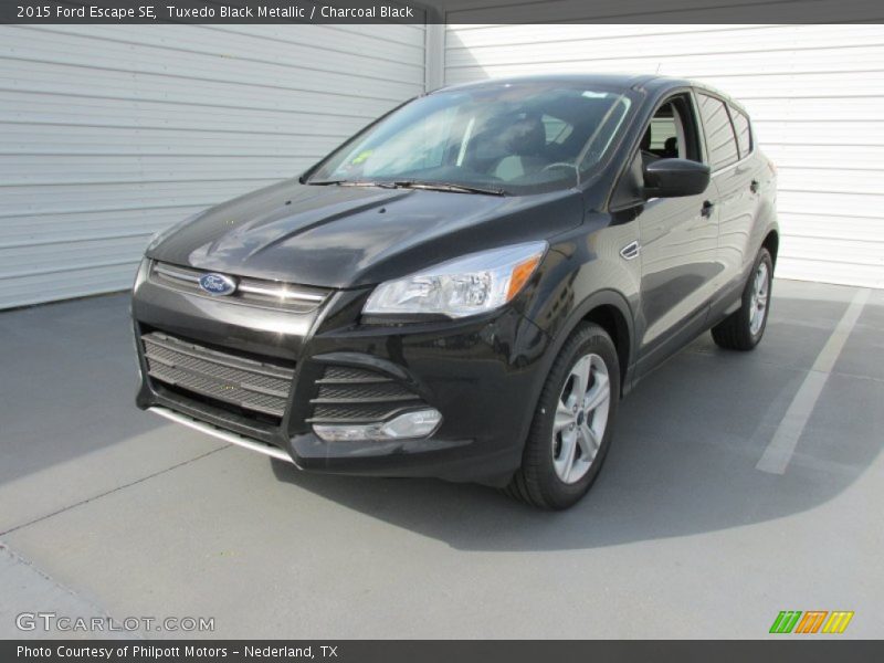 Tuxedo Black Metallic / Charcoal Black 2015 Ford Escape SE