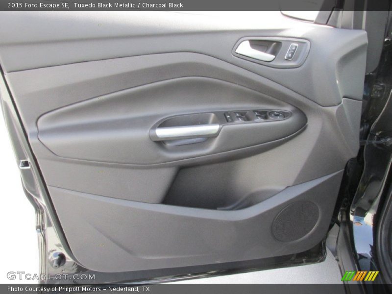Tuxedo Black Metallic / Charcoal Black 2015 Ford Escape SE