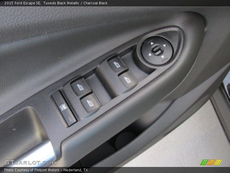 Tuxedo Black Metallic / Charcoal Black 2015 Ford Escape SE