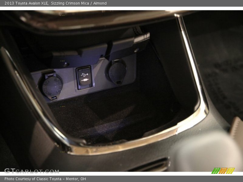 Sizzling Crimson Mica / Almond 2013 Toyota Avalon XLE