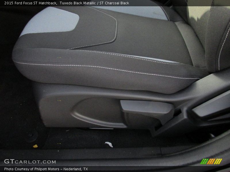 Tuxedo Black Metallic / ST Charcoal Black 2015 Ford Focus ST Hatchback