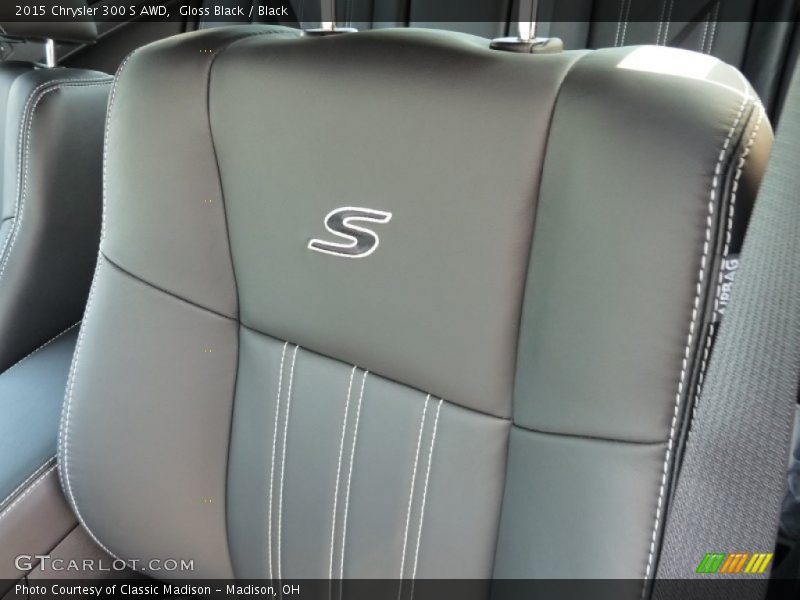 Gloss Black / Black 2015 Chrysler 300 S AWD