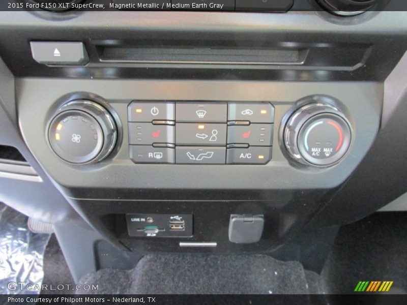 Magnetic Metallic / Medium Earth Gray 2015 Ford F150 XLT SuperCrew