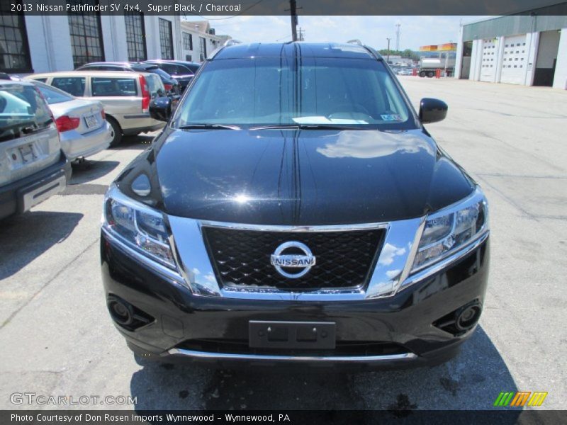 Super Black / Charcoal 2013 Nissan Pathfinder SV 4x4