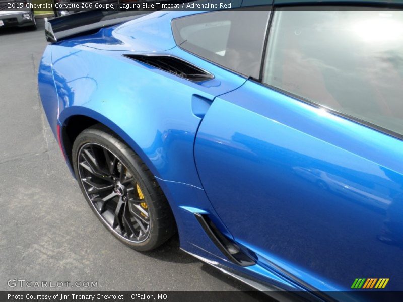 Laguna Blue Tintcoat / Adrenaline Red 2015 Chevrolet Corvette Z06 Coupe