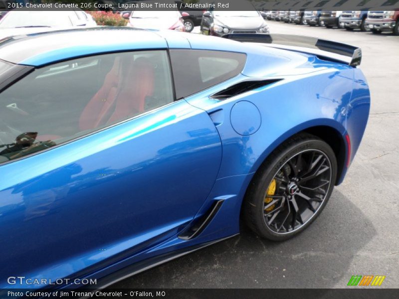 Laguna Blue Tintcoat / Adrenaline Red 2015 Chevrolet Corvette Z06 Coupe