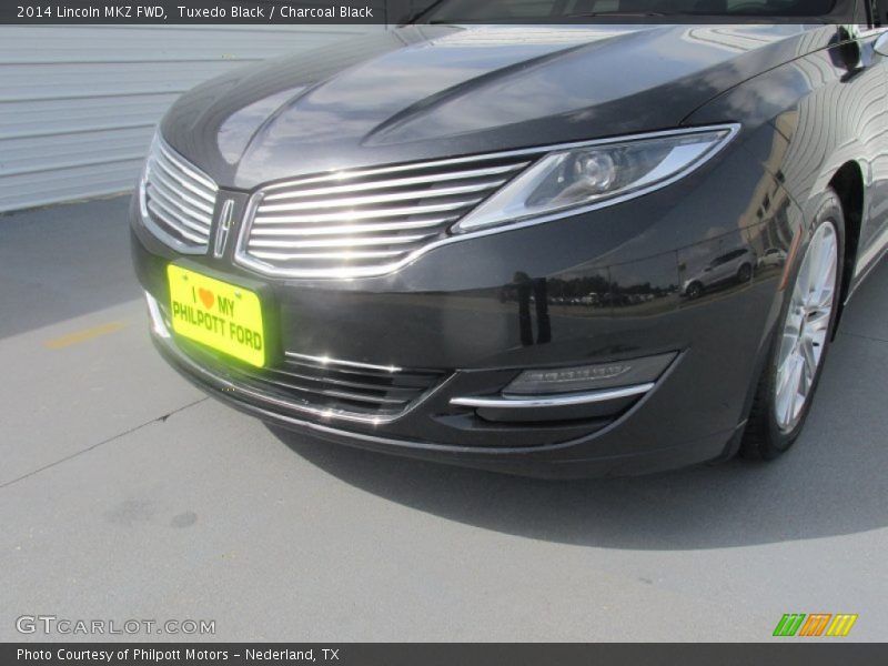 Tuxedo Black / Charcoal Black 2014 Lincoln MKZ FWD