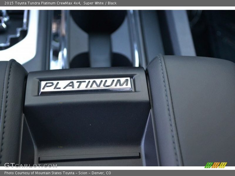 Super White / Black 2015 Toyota Tundra Platinum CrewMax 4x4