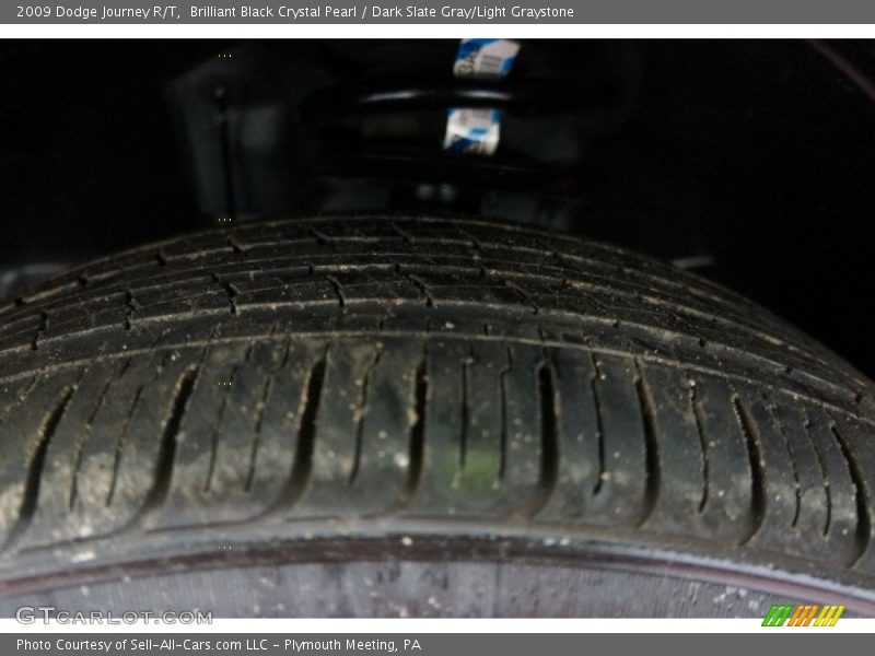Brilliant Black Crystal Pearl / Dark Slate Gray/Light Graystone 2009 Dodge Journey R/T