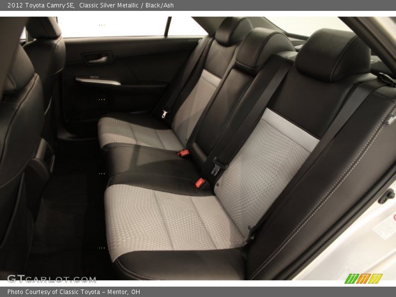 Classic Silver Metallic / Black/Ash 2012 Toyota Camry SE
