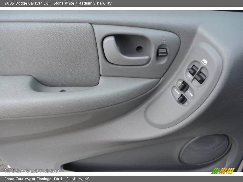 Stone White / Medium Slate Gray 2005 Dodge Caravan SXT
