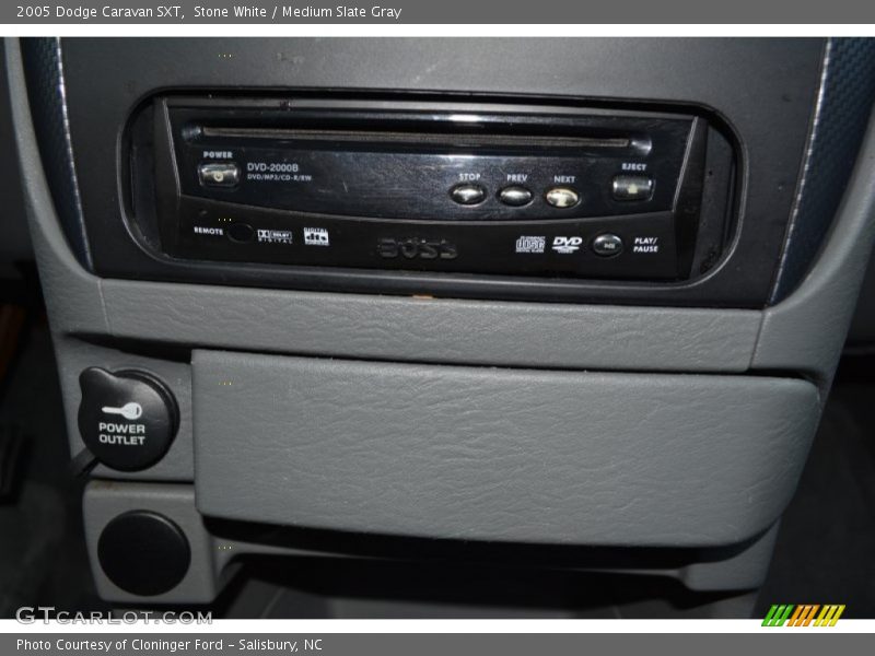 Stone White / Medium Slate Gray 2005 Dodge Caravan SXT