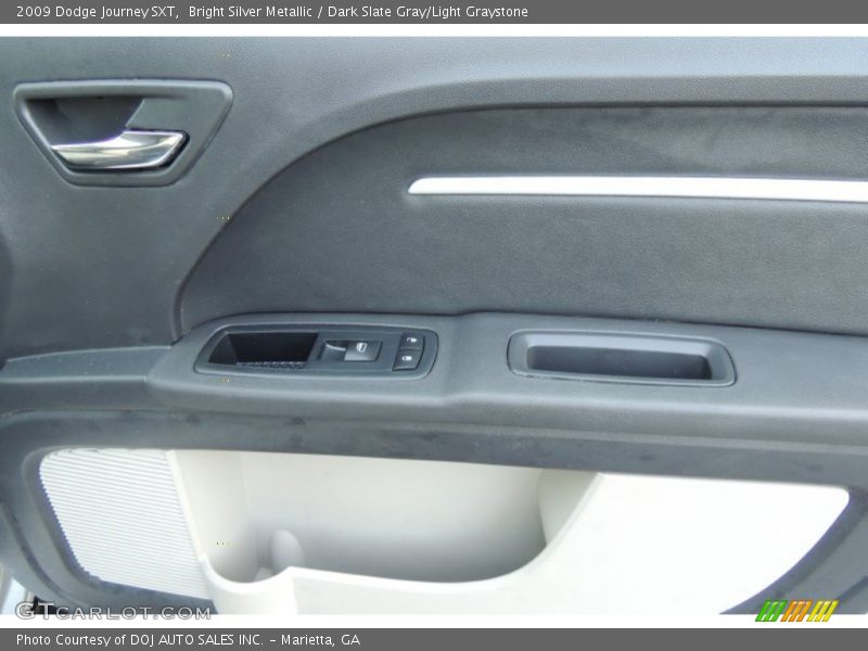 Bright Silver Metallic / Dark Slate Gray/Light Graystone 2009 Dodge Journey SXT