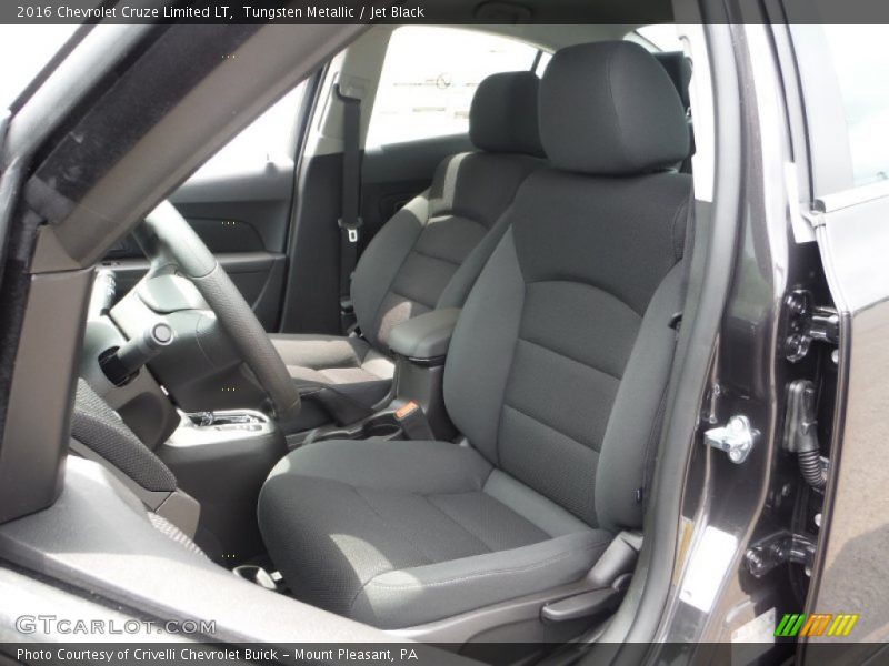 Front Seat of 2016 Cruze Limited LT