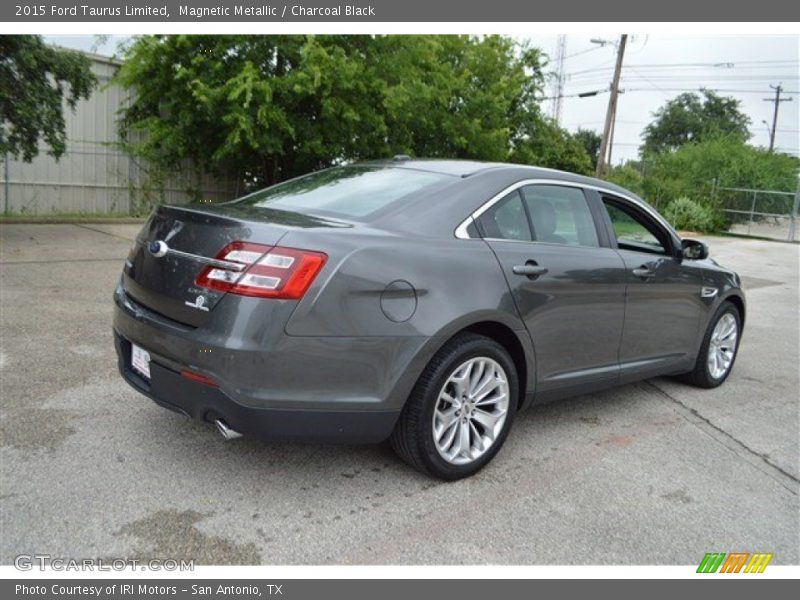 Magnetic Metallic / Charcoal Black 2015 Ford Taurus Limited