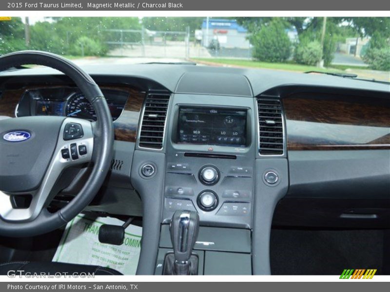 Magnetic Metallic / Charcoal Black 2015 Ford Taurus Limited