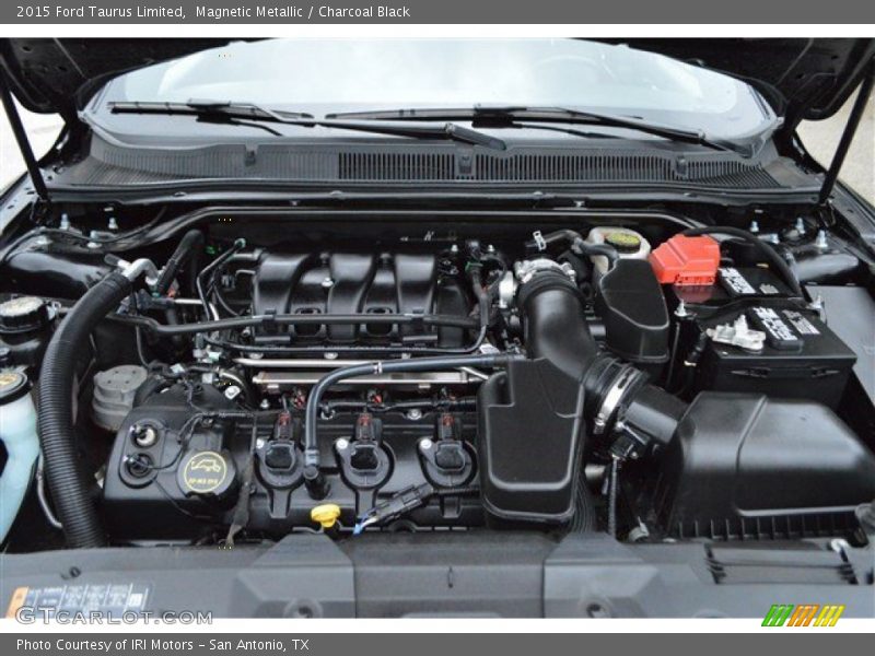Magnetic Metallic / Charcoal Black 2015 Ford Taurus Limited