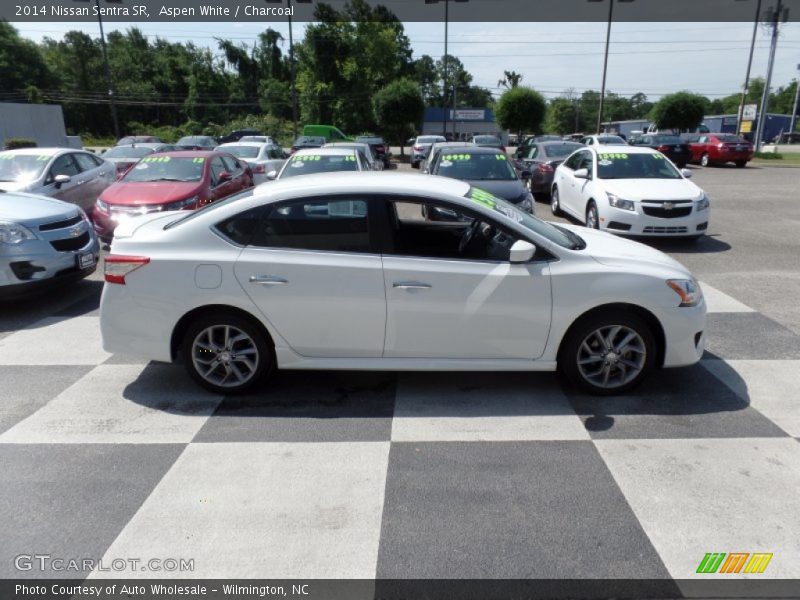 Aspen White / Charcoal 2014 Nissan Sentra SR