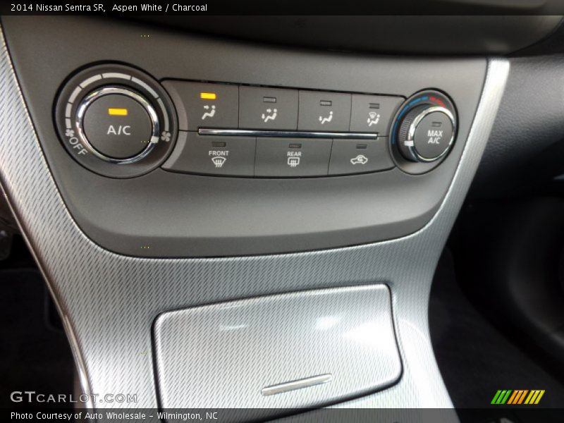 Aspen White / Charcoal 2014 Nissan Sentra SR