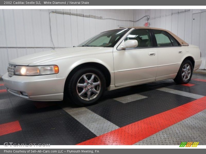 White Diamond / Neutral Shale 2002 Cadillac Seville SLS