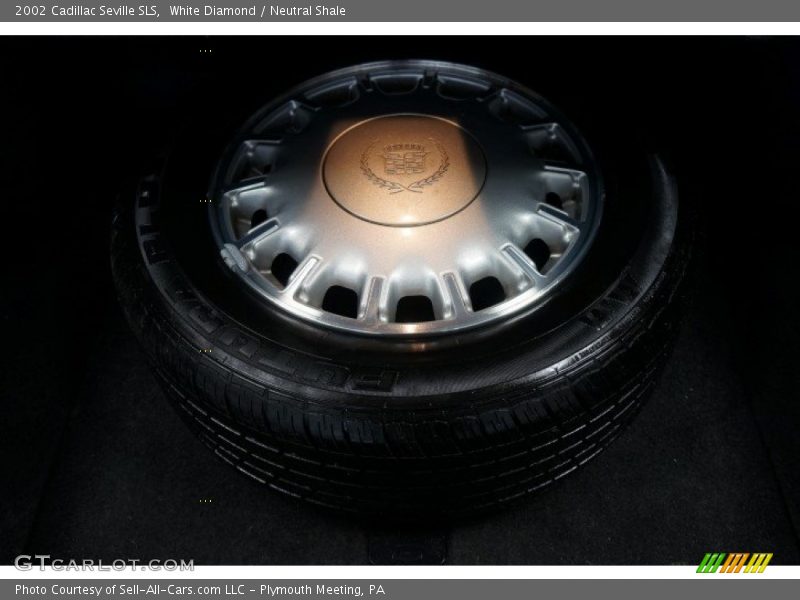 White Diamond / Neutral Shale 2002 Cadillac Seville SLS
