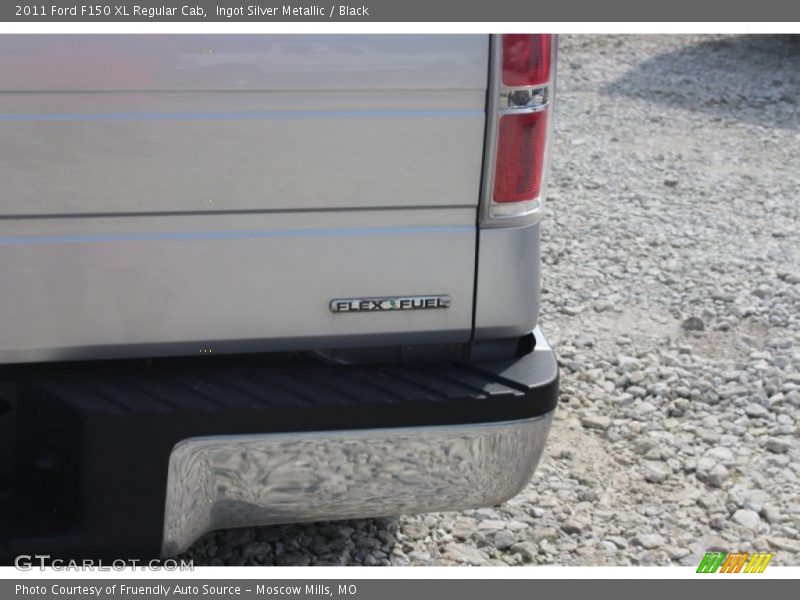 Ingot Silver Metallic / Black 2011 Ford F150 XL Regular Cab