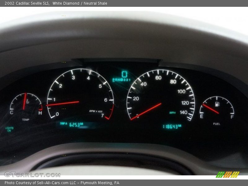 White Diamond / Neutral Shale 2002 Cadillac Seville SLS