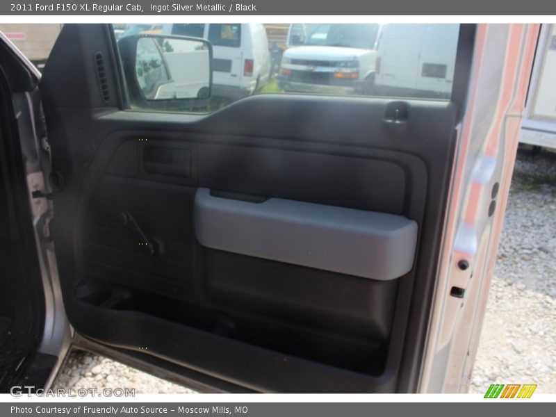 Ingot Silver Metallic / Black 2011 Ford F150 XL Regular Cab
